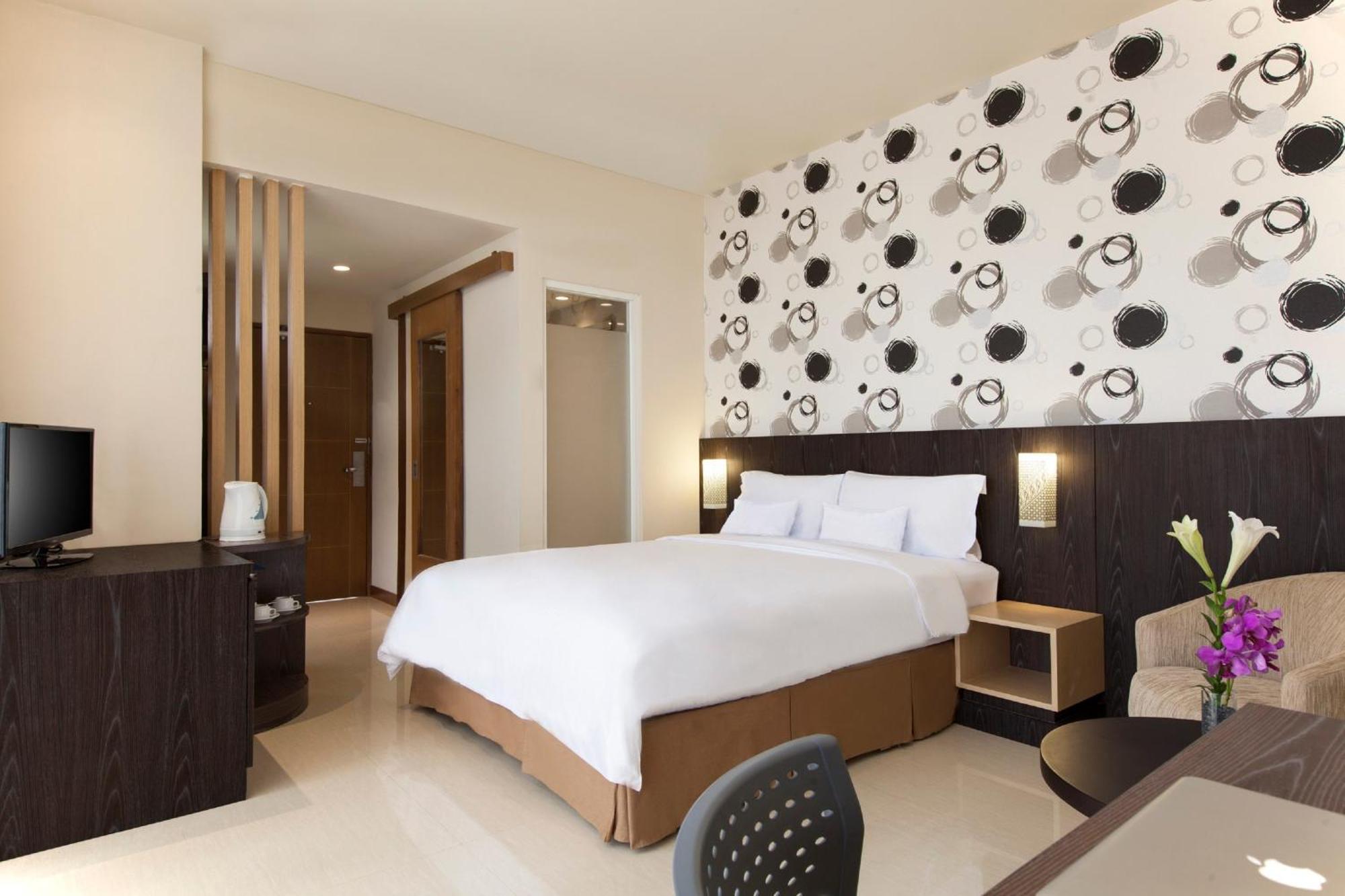 Aveon Express Hotel By Daphna International Yogyakarta Exterior foto